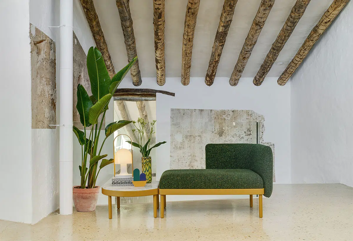 Mosaico modular seating system with upholstered cushions and wooden bases