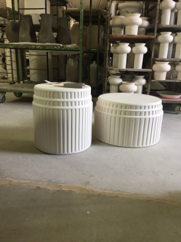 Kolos ceramic coffee table in contemporary interior