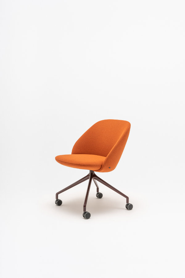 Paralel is a seating collection conceived from a disciplined exploration of proportion, balance and the subtle interplay between line and surface. Its refined silhouette captures a sense of visual equilibrium that feels both calm and confident in presence. Rather than imposing itself, each chair in the Paralel family engages with space through a quiet composure rooted in thoughtful geometry and human-centered logic. The result is a seating system that feels coherent as a group yet distinct in every configuration — chairs that define moments of pause with clarity and purpose.