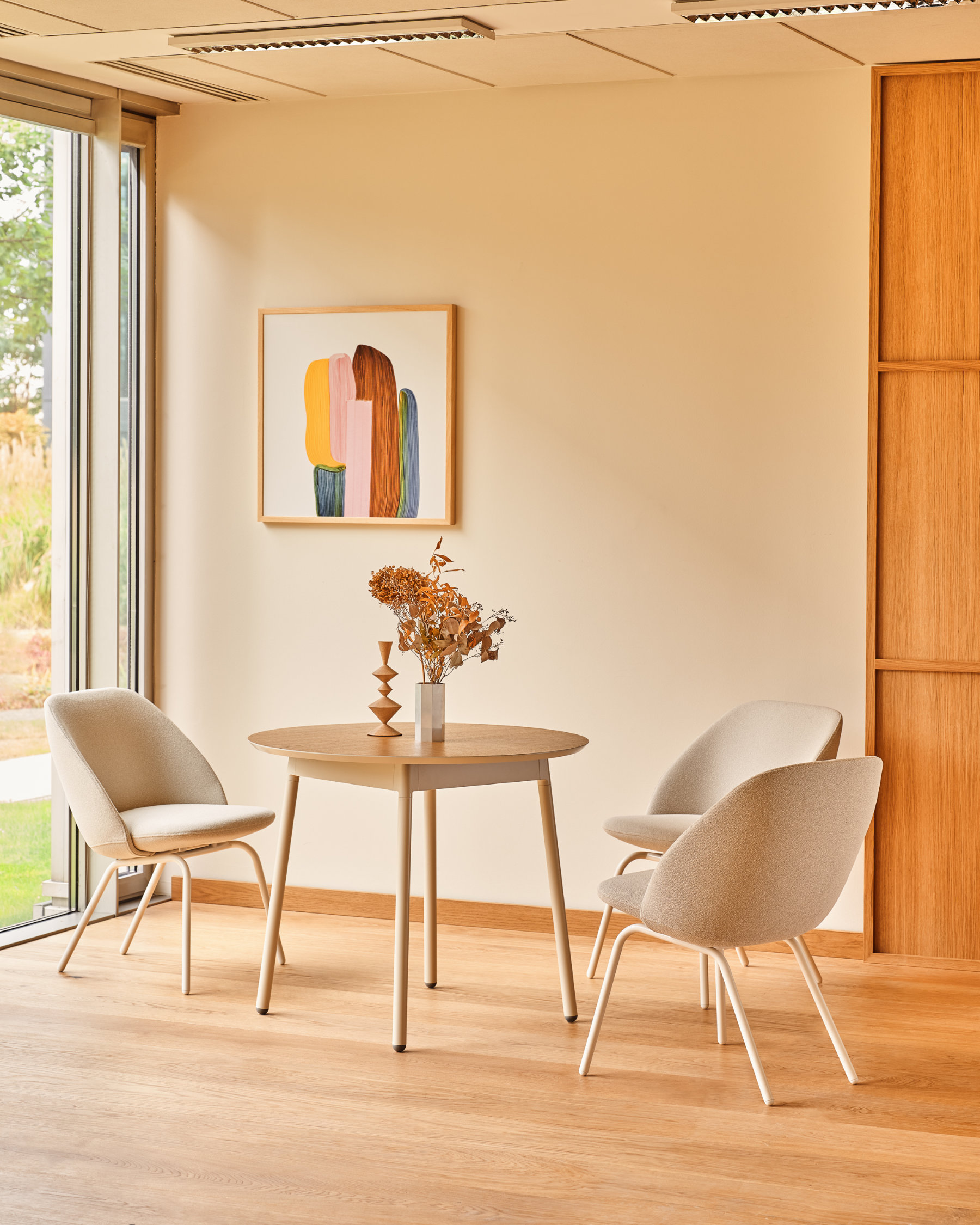 Paralel is a seating collection conceived from a disciplined exploration of proportion, balance and the subtle interplay between line and surface. Its refined silhouette captures a sense of visual equilibrium that feels both calm and confident in presence. Rather than imposing itself, each chair in the Paralel family engages with space through a quiet composure rooted in thoughtful geometry and human-centered logic. The result is a seating system that feels coherent as a group yet distinct in every configuration — chairs that define moments of pause with clarity and purpose.