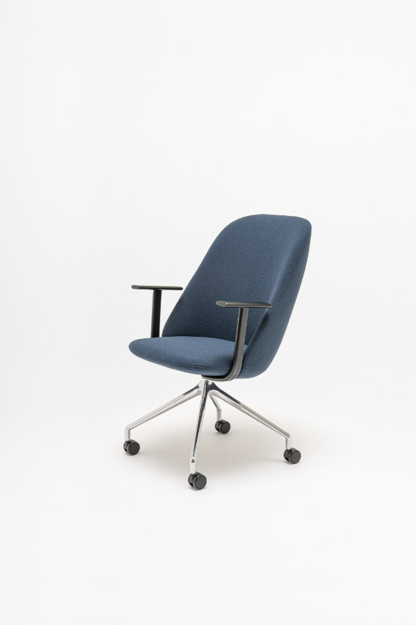 Paralel is a seating collection conceived from a disciplined exploration of proportion, balance and the subtle interplay between line and surface. Its refined silhouette captures a sense of visual equilibrium that feels both calm and confident in presence. Rather than imposing itself, each chair in the Paralel family engages with space through a quiet composure rooted in thoughtful geometry and human-centered logic. The result is a seating system that feels coherent as a group yet distinct in every configuration — chairs that define moments of pause with clarity and purpose.