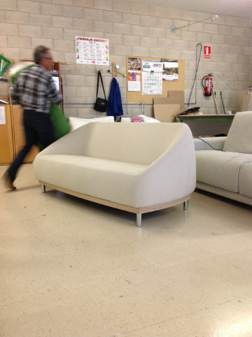 Sumo seating collection by Yonoh for Sancal with upholstered volumes and wooden base
