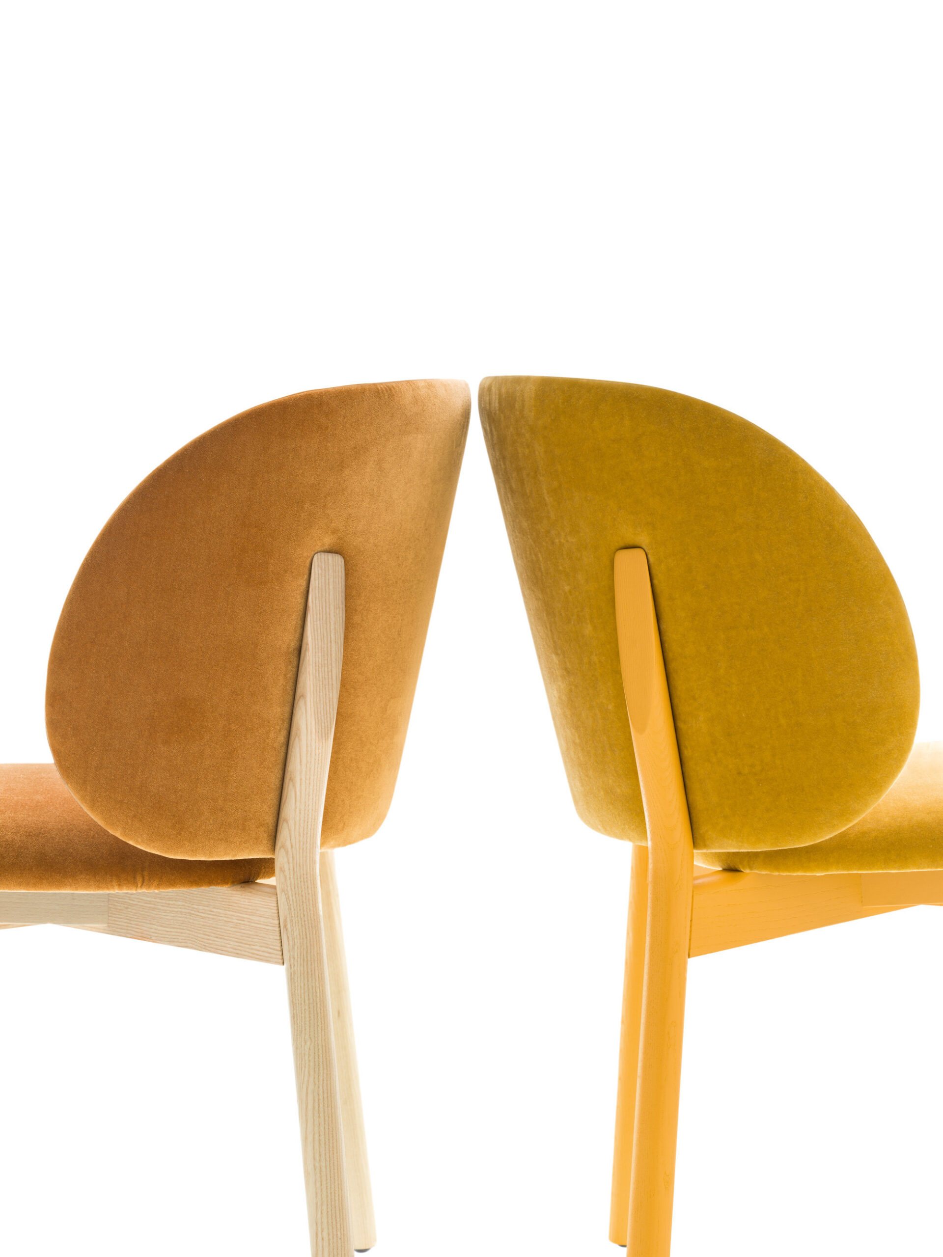 Yarda seating collection in contemporary lounge setting